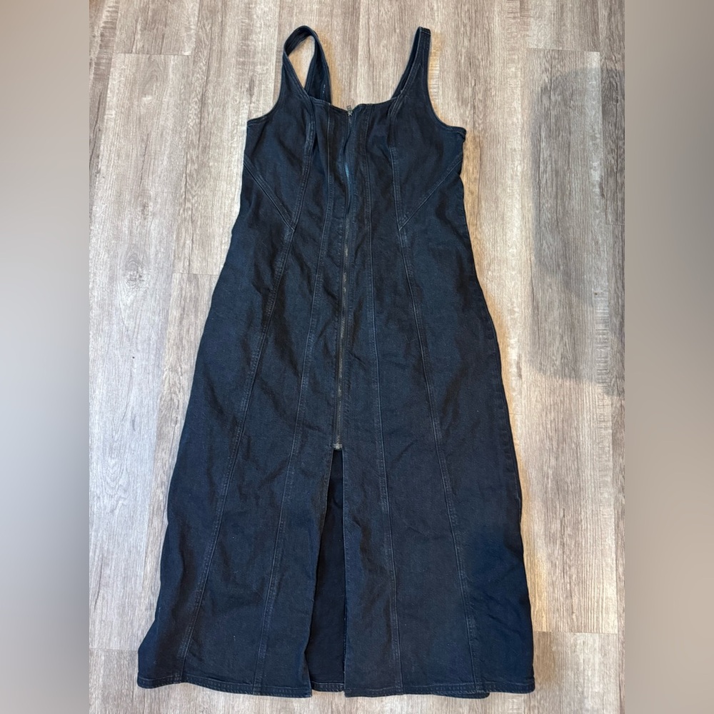 Universal Thread Black Sleeveless Dress